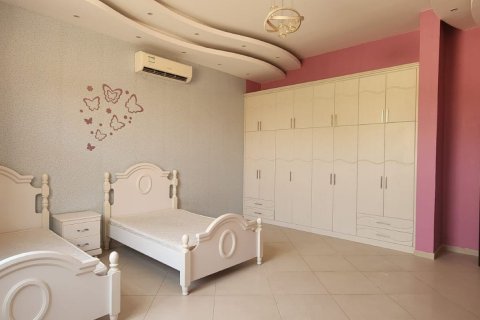 Ras Al Khaimah, UAE의 판매용 빌라 침실 6개, 794제곱미터 번호 734546 - 사진 8