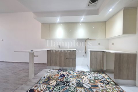 Apartment in Jumeirah Village Circle, Dubai, UAE 1 room, 48.03085100 sq.m. № 687122 - photo 2