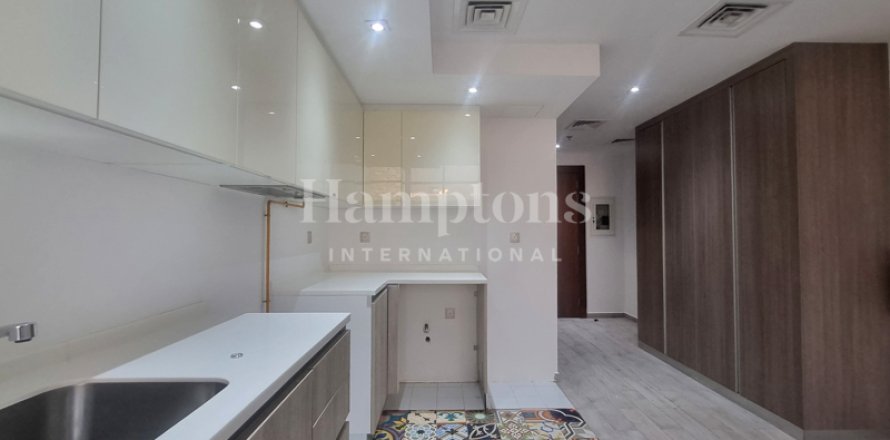 Apartment in Jumeirah Village Circle, Dubai, UAE 1 room, 48.0308 sq.m. № 687122