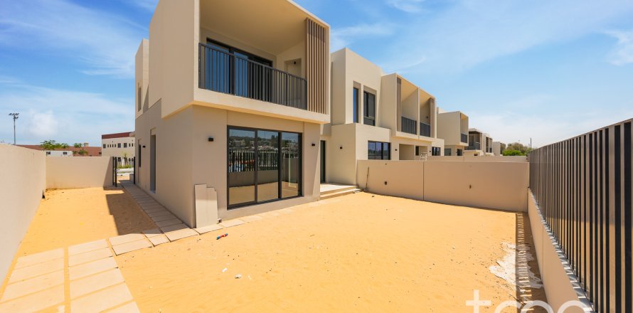 Radhus i Dubai, UAE 4 sovrum, 357.4 kvm Nr. 733159