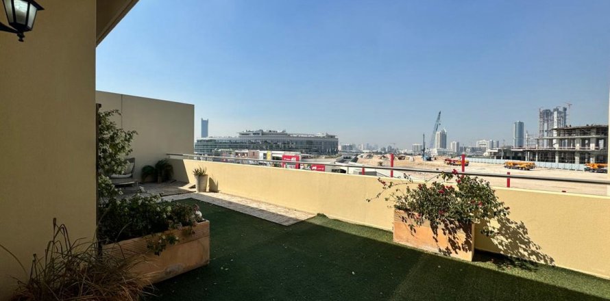 Apartamento en Motor City, Dubai, EAU 2 dormitorios, 185.8 m² № 702515