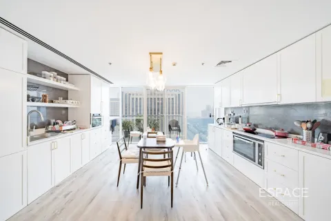 Apartment til salg i Dubai Marina, Dubai, UAE 4 soveværelser, 377 kvm № 649643 - foto 15
