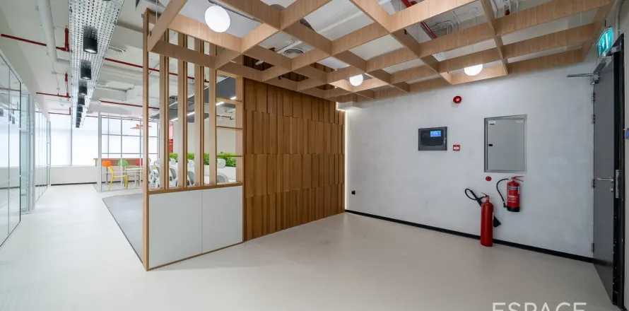 Bureau à Jumeirah Lake Towers, Dubai, EAU: 157 m2 № 661142