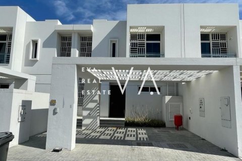 Řadový dům v Dubai, SAE 3 ložnice, 187.19 m² Č.: 637654 - fotografie 1