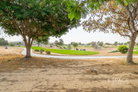 Villa en venta en Dubai Sports City, Dubai, EAU 5 dormitorios, 585 m2 № 737929 - foto 20