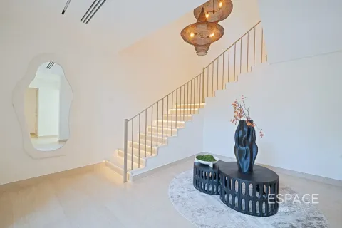 Villa en venta en Dubai Sports City, Dubai, EAU 5 dormitorios, 585 m2 № 737929 - foto 9