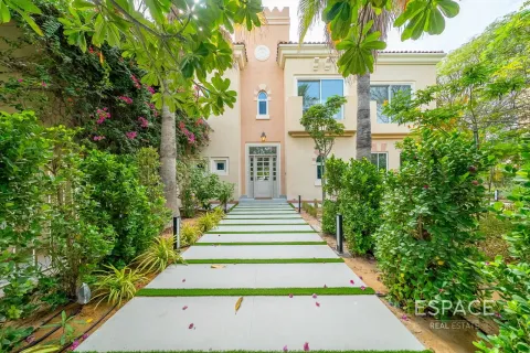 Villa en venta en Dubai Sports City, Dubai, EAU 5 dormitorios, 585 m2 № 737929 - foto 19