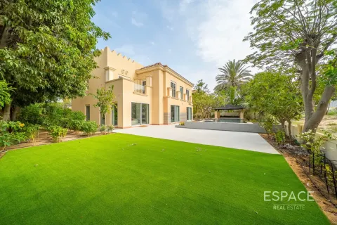 Villa en venta en Dubai Sports City, Dubai, EAU 5 dormitorios, 585 m2 № 737929 - foto 16