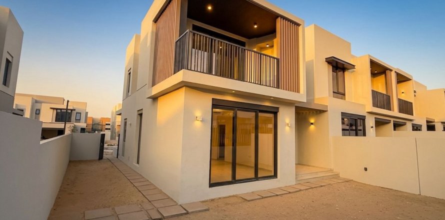 Townhouse în Jebel Ali, Dubai, EAU 4 dormitoare, 335.9 mp.  №718069