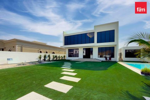 Üürile anda villa asukohaga Al Barsha, Dubai, AÜE: 5 magamistoaga, 891.9 m² Nr 682289 - pilt 2