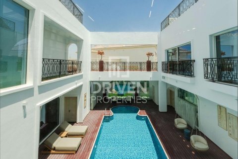 Müüa villa asukohaga Jumeirah Golf Estates, Dubai, AÜE: 7 magamistoaga, 1832.61 m² Nr 762107 - pilt 27
