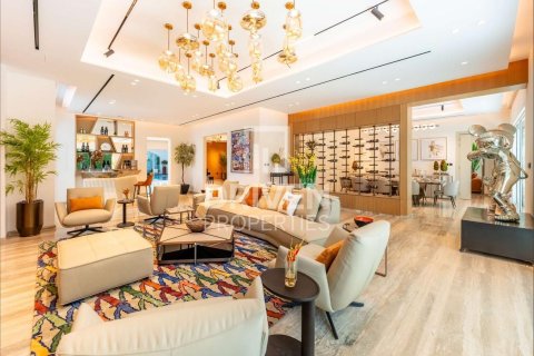 Müüa villa asukohaga Jumeirah Golf Estates, Dubai, AÜE: 7 magamistoaga, 1832.61 m² Nr 762107 - pilt 2