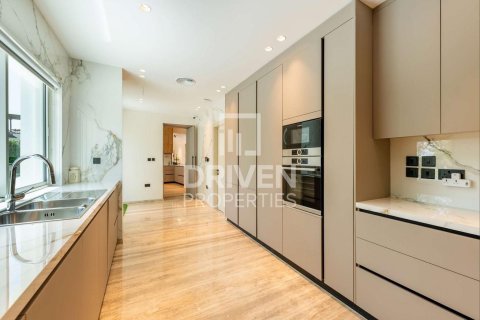 Müüa villa asukohaga Jumeirah Golf Estates, Dubai, AÜE: 7 magamistoaga, 1832.61 m² Nr 762107 - pilt 20