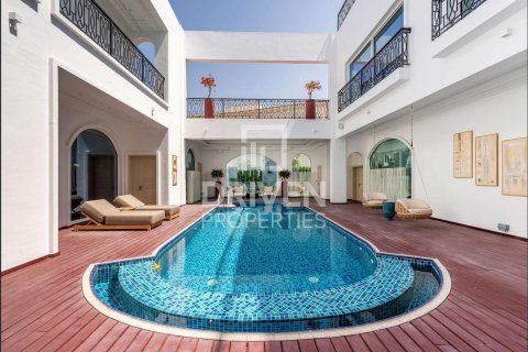 Müüa villa asukohaga Jumeirah Golf Estates, Dubai, AÜE: 7 magamistoaga, 1832.61 m² Nr 762107 - pilt 8