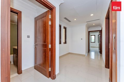 Villa til leje i Dubai, UAE 4 soveværelser, 578.7 kvm № 764041 - foto 28