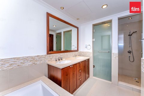 Villa til leje i Dubai, UAE 4 soveværelser, 578.7 kvm № 764041 - foto 12
