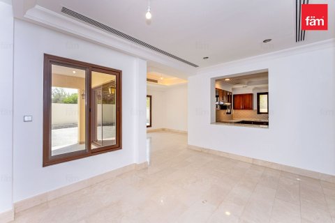 Villa til leje i Dubai, UAE 4 soveværelser, 578.7 kvm № 764041 - foto 6