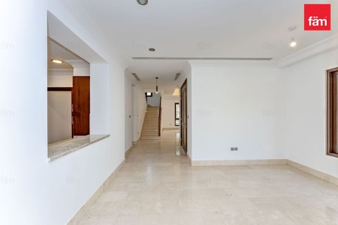 Villa til leje i Dubai, UAE 4 soveværelser, 578.7 kvm № 764041 - foto 7