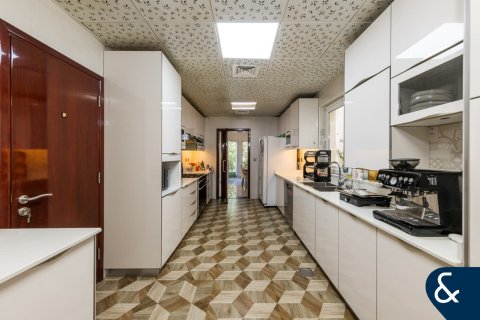 Townhouse di Motor City, Dubai, UEA 4 kamar tidur, 454 m2 nomor 671409 - foto 4