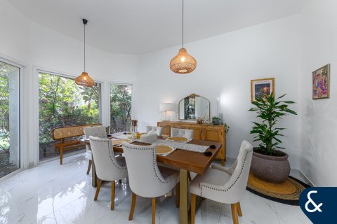 Townhouse di Motor City, Dubai, UEA 4 kamar tidur, 454 m2 nomor 671409 - foto 3