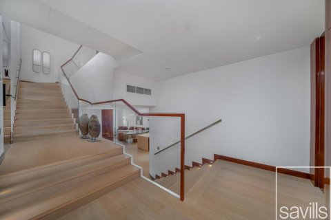 Apartment in Jumeirah, Dubai, UAE 4 bedrooms, 516 sq.m. № 635281 - photo 11