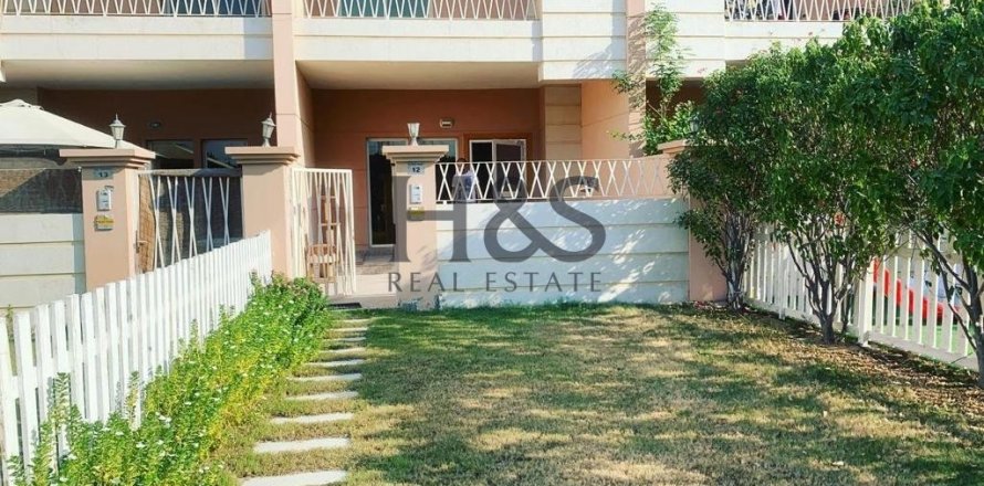 Villa in Jumeirah Village Circle, Dubai, UAE 3 bedrooms, 335.2 sq.m. № 8140