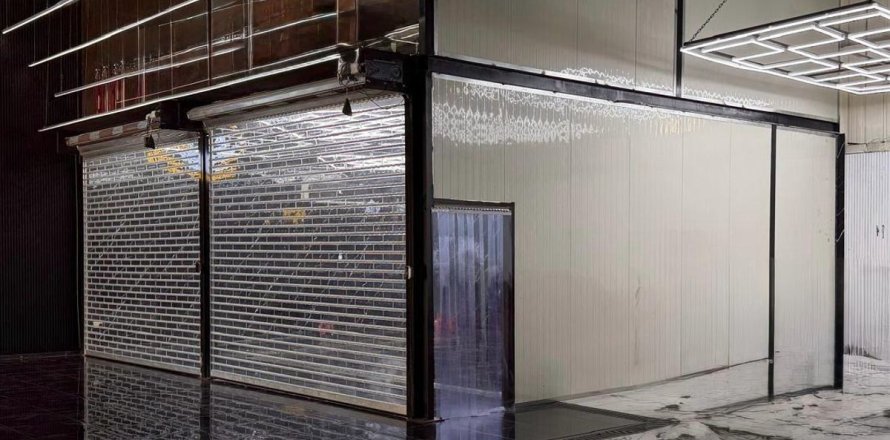 Magazinë në Dubai, Emiratet e Bashkuara Arabe 2860.3 m2. № 635873