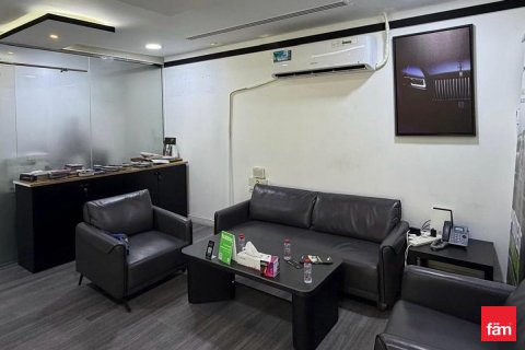 Magazinë në Dubai, Emiratet e Bashkuara Arabe 2860.3 m2. № 635873 - Foto 13