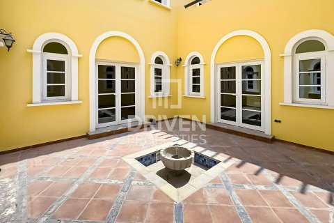The Villa, Dubai, संयुक्त अरब अमीरात में विला, 6 बेडरूम, 945 वर्ग मीटर, संख्या 653063 - फ़ोटो 16