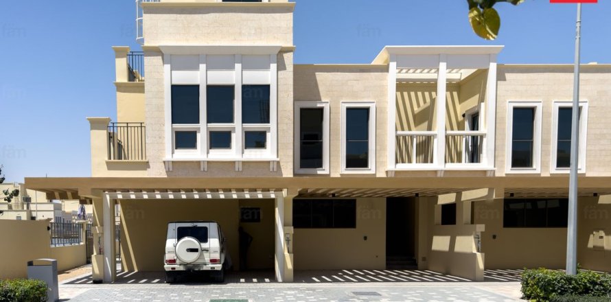 Villetta a schiera a Dubai, EAU 5 camere da letto, 219.6 mq. № 713998