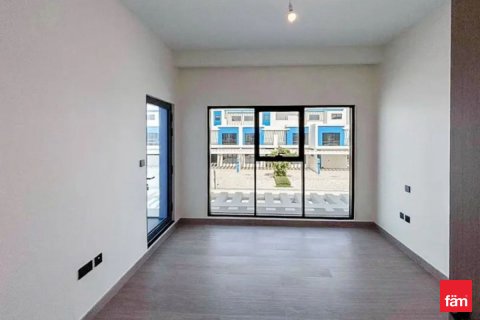 Villa in Dubai, UAE 4 bedrooms, 144 sq.m. № 708285 - photo 11