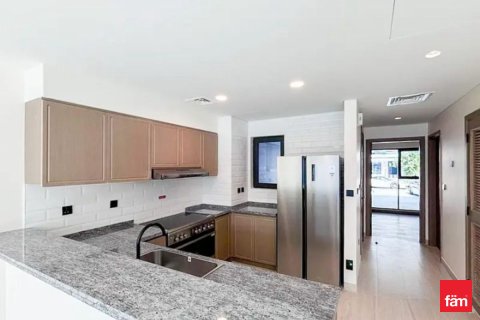 Villa in Dubai, UAE 4 bedrooms, 144 sq.m. № 708285 - photo 3