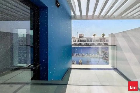 Villa in Dubai, UAE 4 bedrooms, 144 sq.m. № 708285 - photo 14
