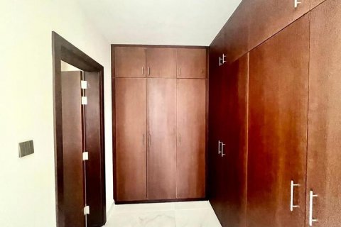 Vilë në Al Barsha, Dubai, Emiratet e Bashkuara Arabe 5 dhoma gjumi, 903.64 m2. № 637529 - Foto 10