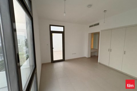 Vila v Town Square, Dubai, SAE 4 spálne, 273 m2 č. 713552 - Fotografia 9