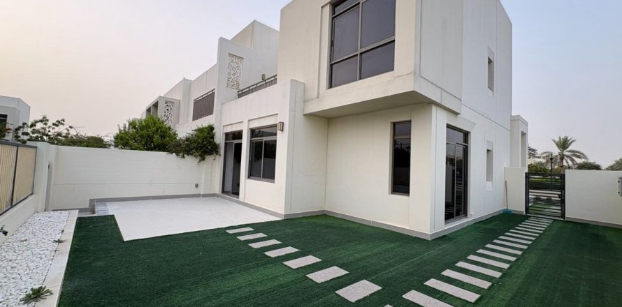 Vila v Town Square, Dubai, SAE 4 spálne, 273 m2 č. 713552