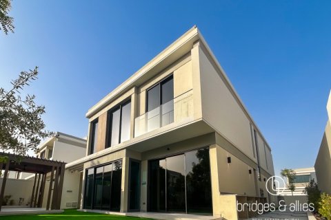 Villa sa Dubai, UAE 4 silid-tulugan, 432 sq.m. № 669257 - larawan 2