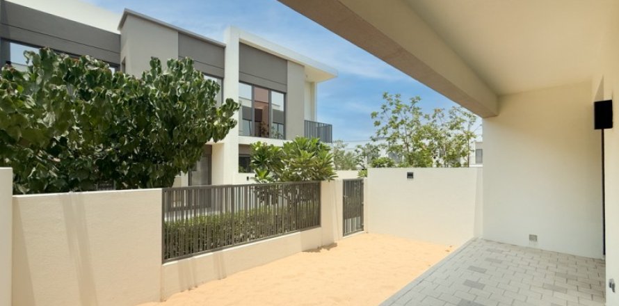 Villa i Dubai, UAE 4 sovrum, 220 kvm Nr. 669255