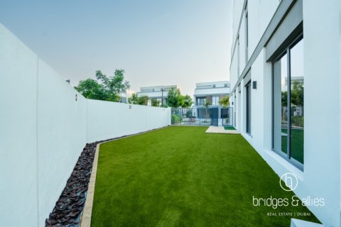 Vila di Dubai, UAE 4 bilik tidur, 271.3 meter persegi № 669254 - foto 7