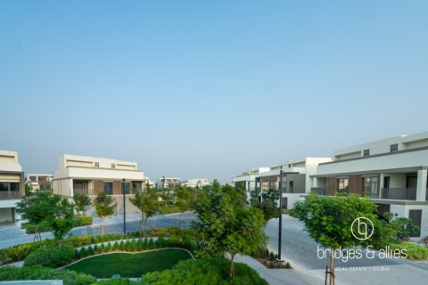 Vila di Dubai, UAE 4 bilik tidur, 271.3 meter persegi № 669254 - foto 19