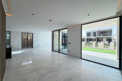 Снять в аренду виллу в Дубай, ОАЭ 5 спален, 577.4м2, № 669256 - фото 3