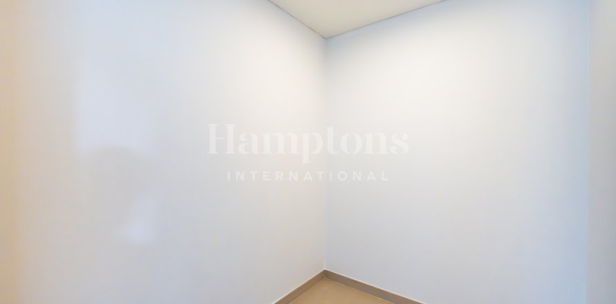 Huoneisto The Views, Dubai, Arabiemiraatit 3 makuuhuonetta, 153.569 m2 № 651612