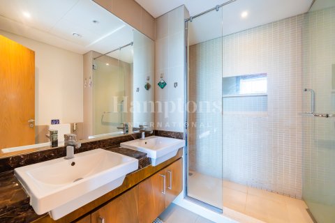 Huoneisto The Views, Dubai, Arabiemiraatit 3 makuuhuonetta, 153.56865900 m2 № 651612 - kuva 21