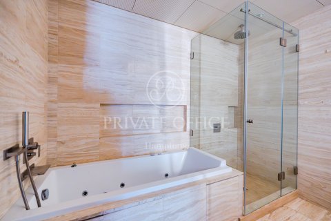 Lägenhet uthyres i Burj Khalifa, Dubai, UAE 2 sovrum, 182.83124594 kvm Nr. 651609 - fotografi 3