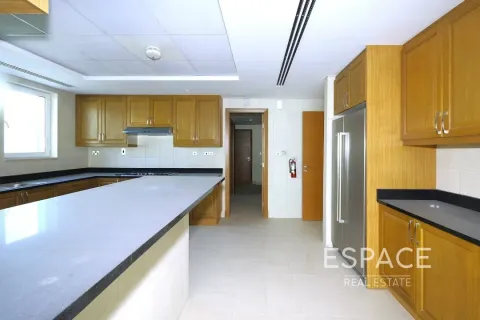 Villa zum Verkauf in Jumeirah Park, Dubai, VAE 4 Schlafzimmer, 403 m2 Nr. 661019 - Foto 7