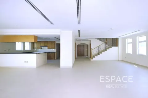 Villa zum Verkauf in Jumeirah Park, Dubai, VAE 4 Schlafzimmer, 403 m2 Nr. 661019 - Foto 6