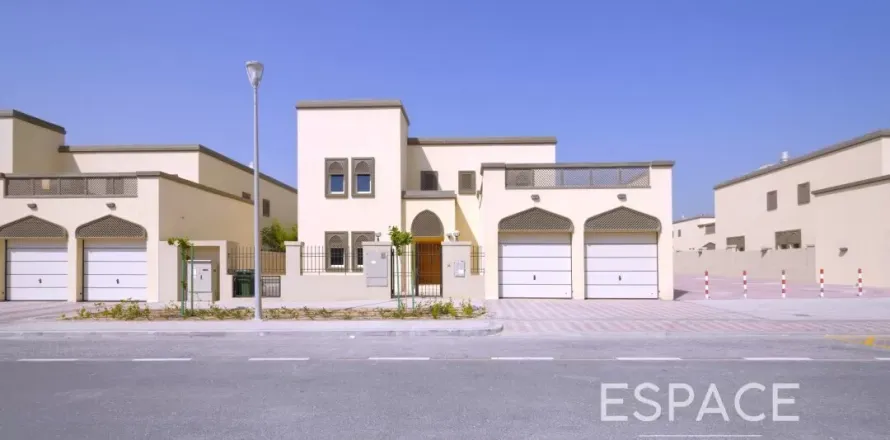 Villa in Jumeirah Park, Dubai, VAE: 4 Schlafzimmer, 403 m2 Nr. 661019