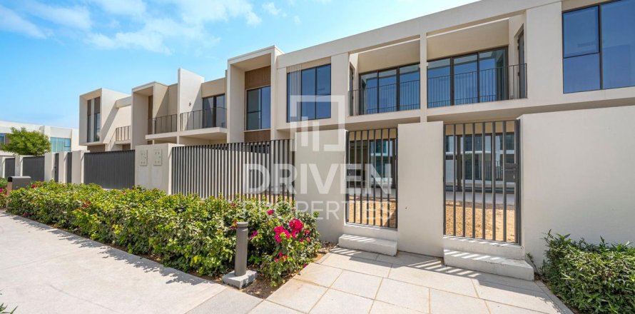 Řadový dům v The Valley, Dubai, SAE 3 ložnice, 192 m² Č.: 654911