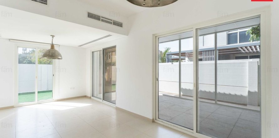 Ridamaja asukohaga Dubai, AÜE: 4 magamistoaga, 263.6 m² Nr 708477