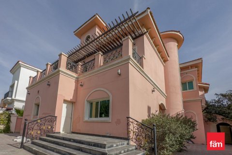 Vila u gradu Dubai, UAE 6 spavaće sobe, 555 m2 Br. 706121 - Slika 19
